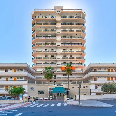 Apartamento Stunning Holidays, Large Terrace On The Sea