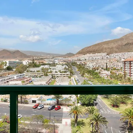 Apartamento Stunning Holidays, Large Terrace On The Sea