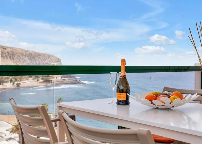 Apartamento Stunning Holidays, Large Terrace On The Sea Los Cristianos (Tenerife)