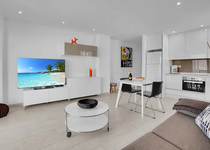 Stunning Holidays, Large Terrace On The Sea * Los Cristianos (Tenerife)