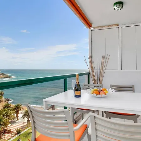 Stunning Holidays, Large Terrace On The Sea شقة *