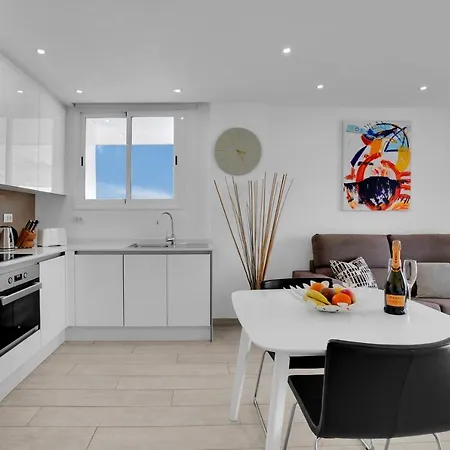 Stunning Holidays, Large Terrace On The Sea *