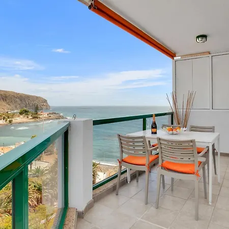 Stunning Holidays, Large Terrace On The Sea شقة *